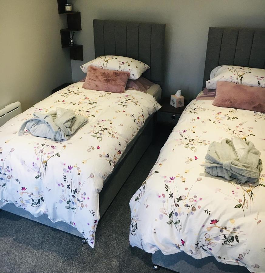 The Summerhouse, Countryside Retreat With Private Hot Tub 布里奇诺斯 外观 照片